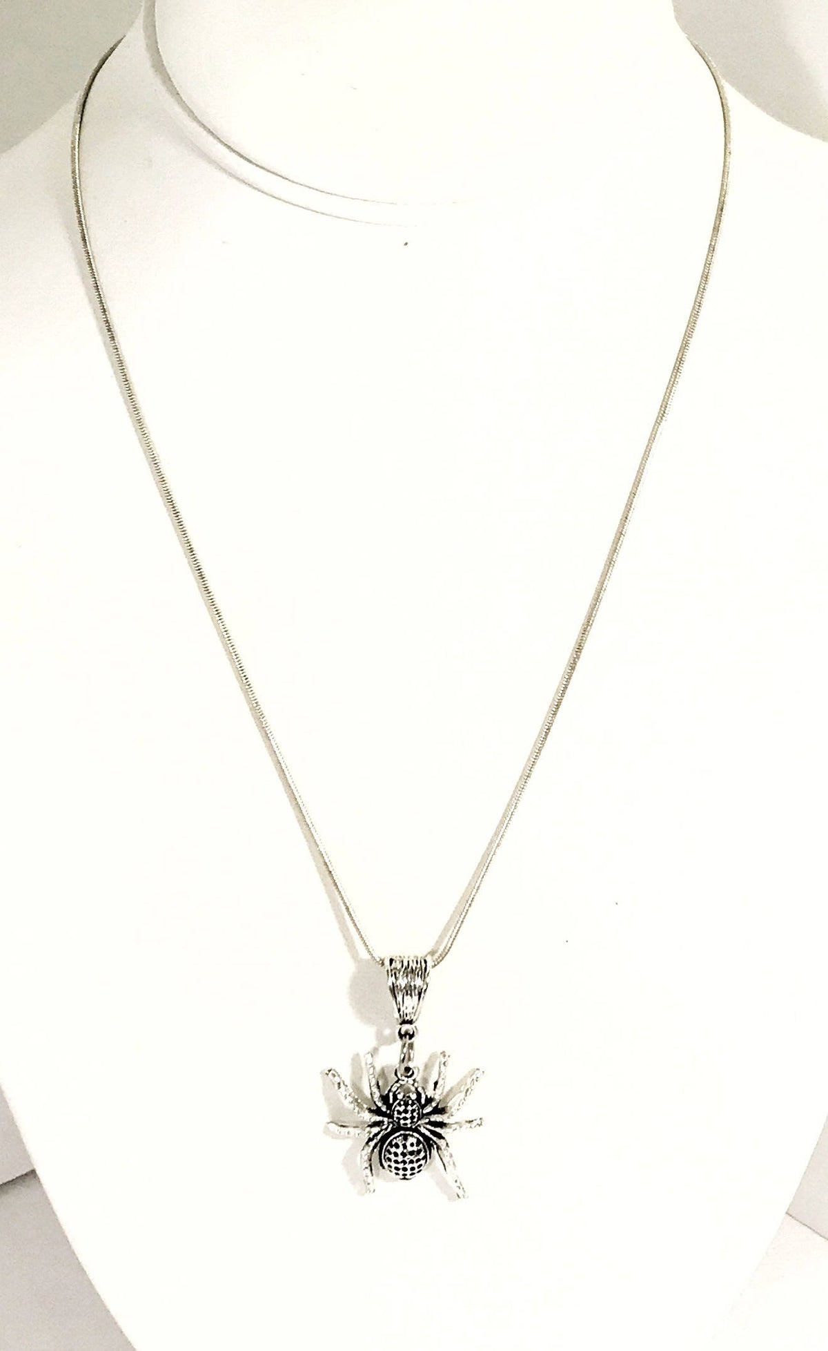 Spooky Spider Necklace, Halloween Jewelry, Spider Jewelry, Spider Halloween Gifts, Spider Gift, Halloween Costume, Halloween Jewelry Spider