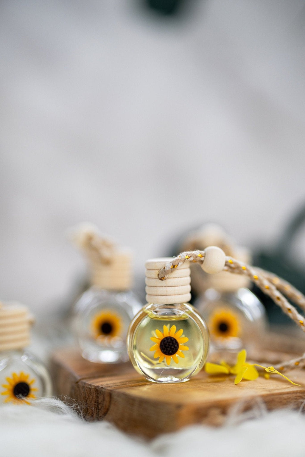 Luxury SunFlower Car Diffuser - Cute Flower Design Air Freshener for Women